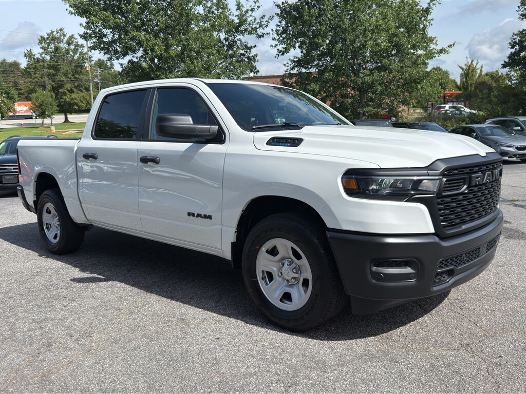 New 2026 Ram 1500 TRADESMAN CREW CAB 4X2 5'7 BOX Pickup
