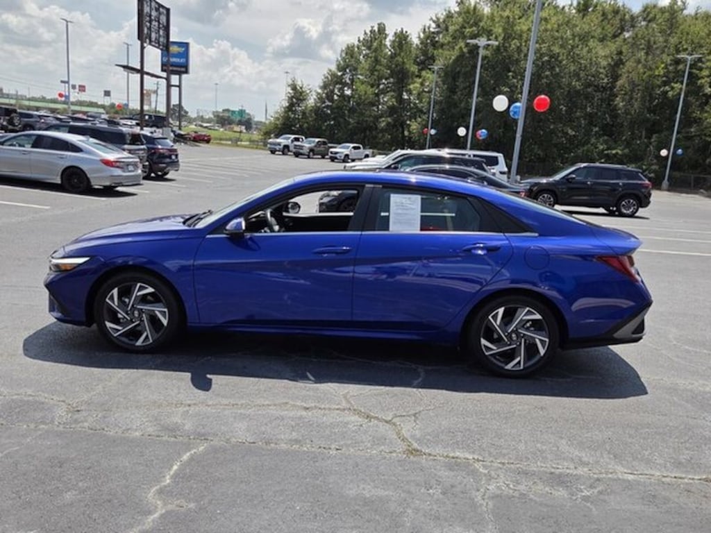 Used 2025 Hyundai Elantra Hybrid Limited