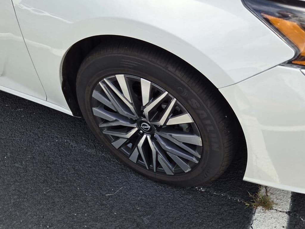 Used 2025 Nissan Altima SV