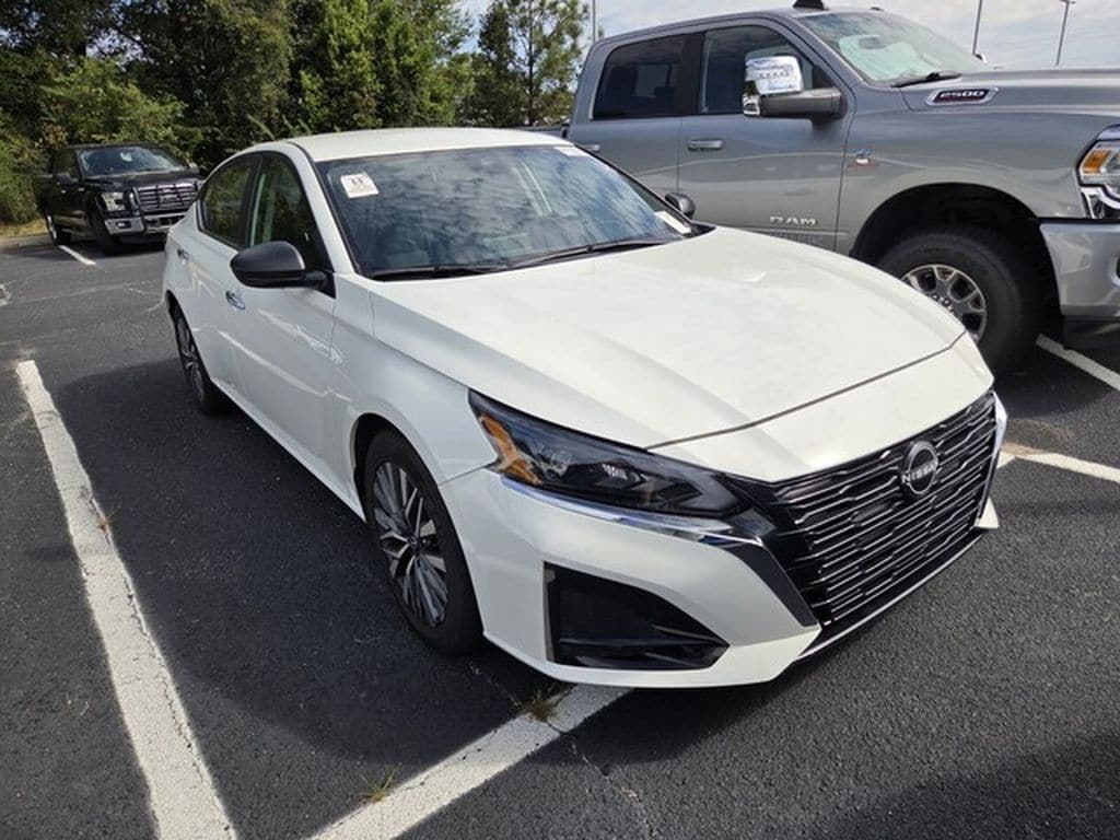 Used 2025 Nissan Altima SV