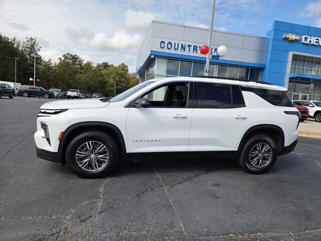 Used 2024 Chevrolet Traverse LT SUV