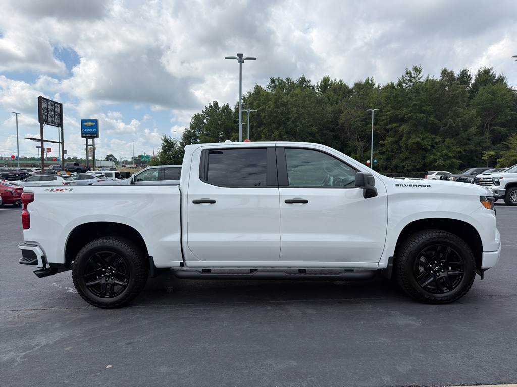 New 2026 Chevrolet Silverado 1500 Custom Truck