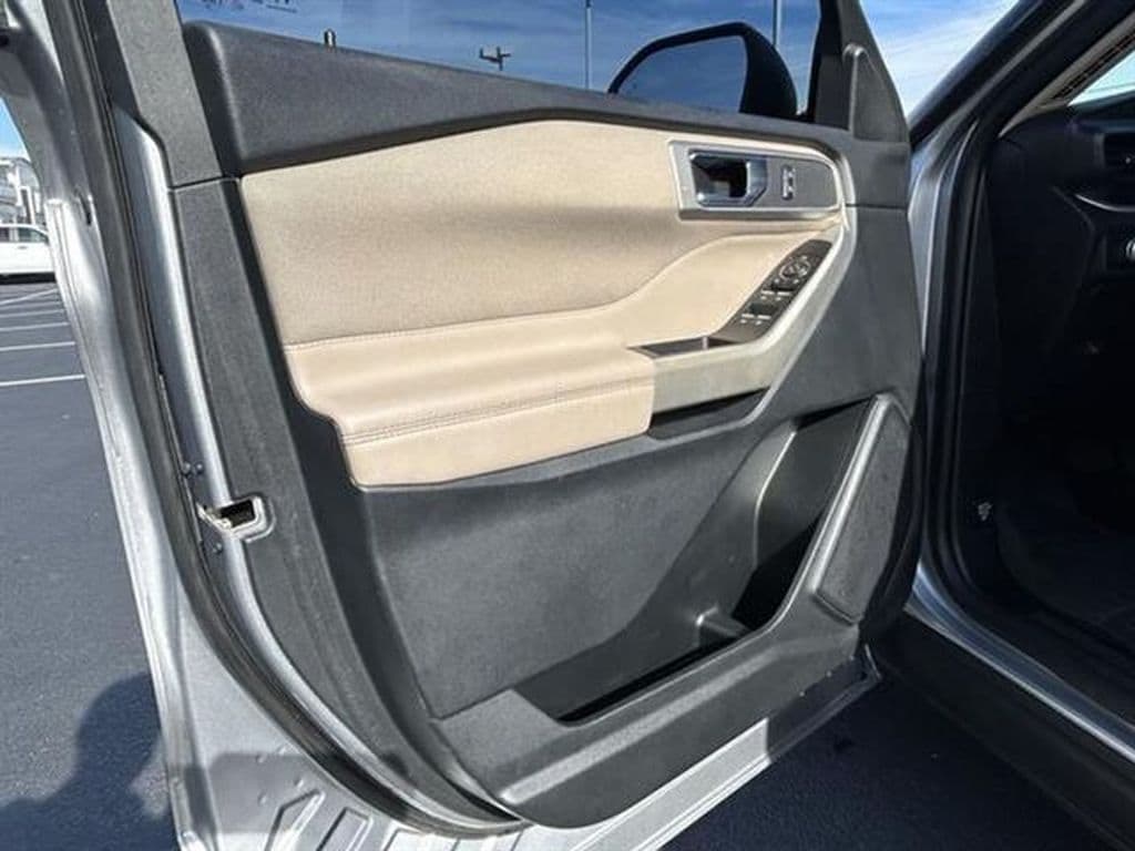 2020 Ford Explorer XLT - Photo 26
