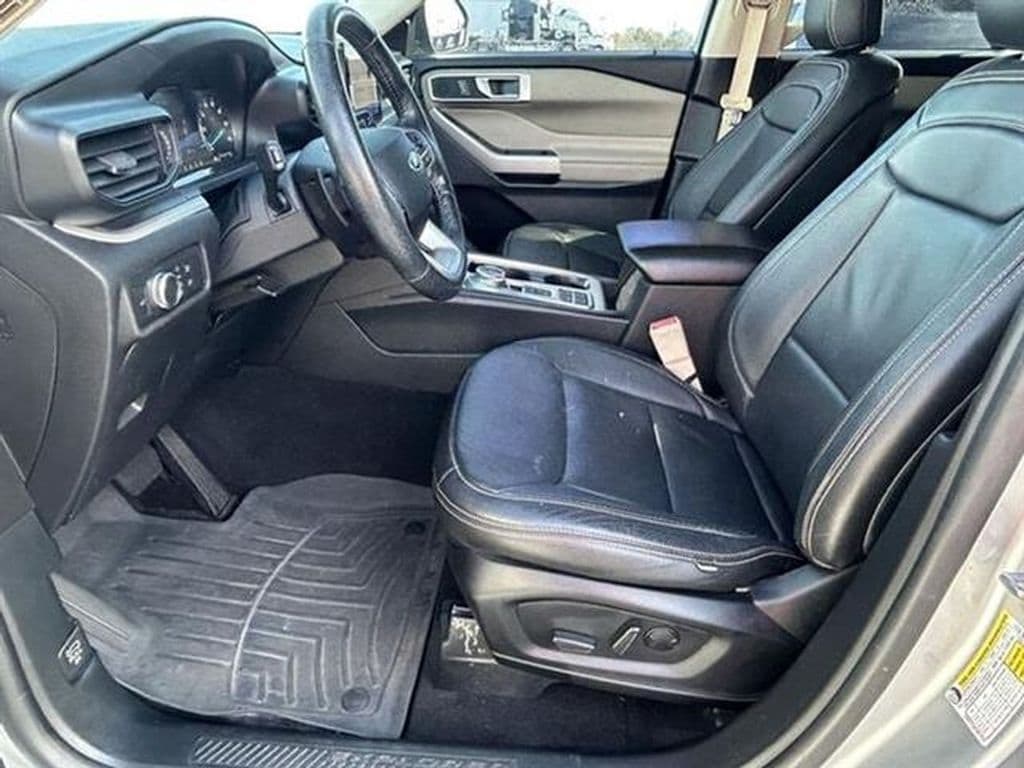 2020 Ford Explorer XLT - Photo 13