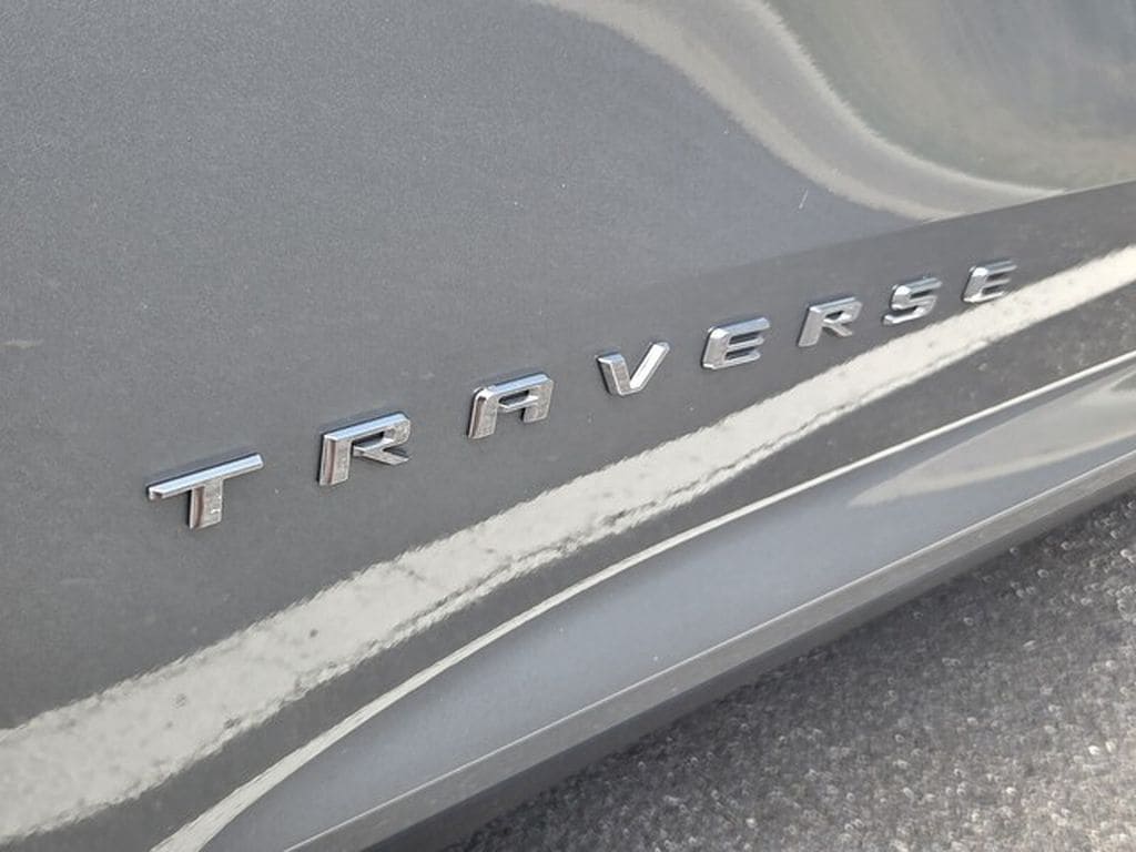 Used 2024 Chevrolet Traverse LT SUV