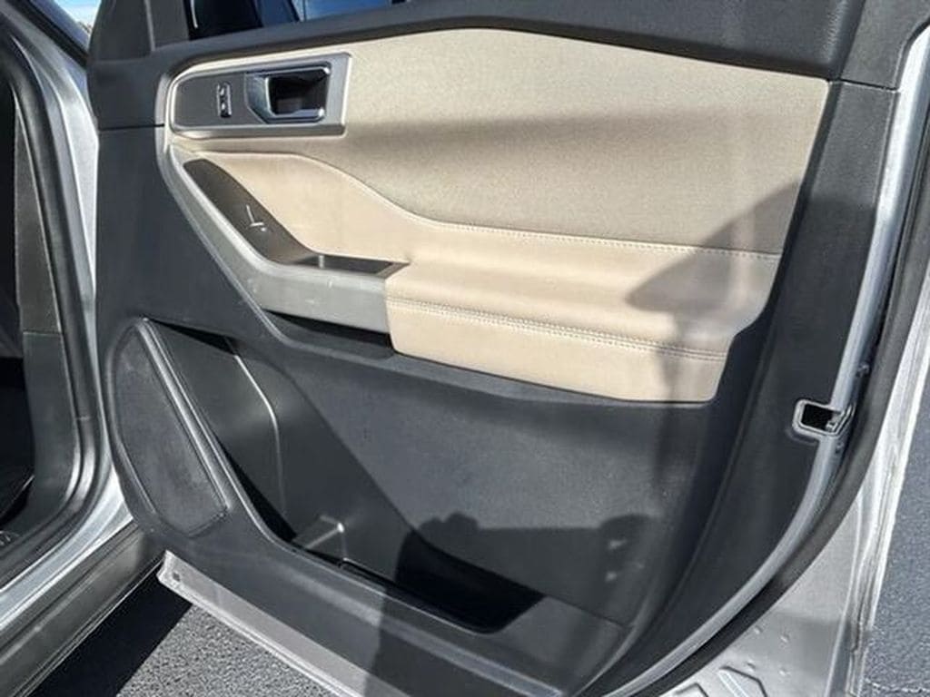 2020 Ford Explorer XLT - Photo 23