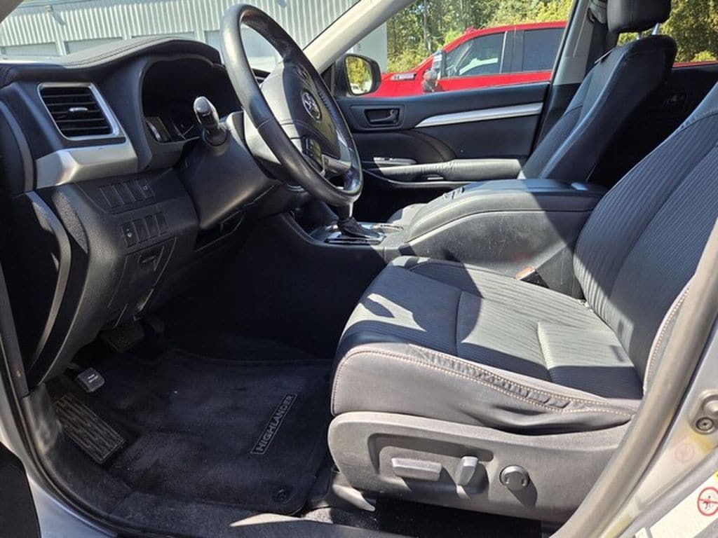 Used 2014 Toyota Highlander LE