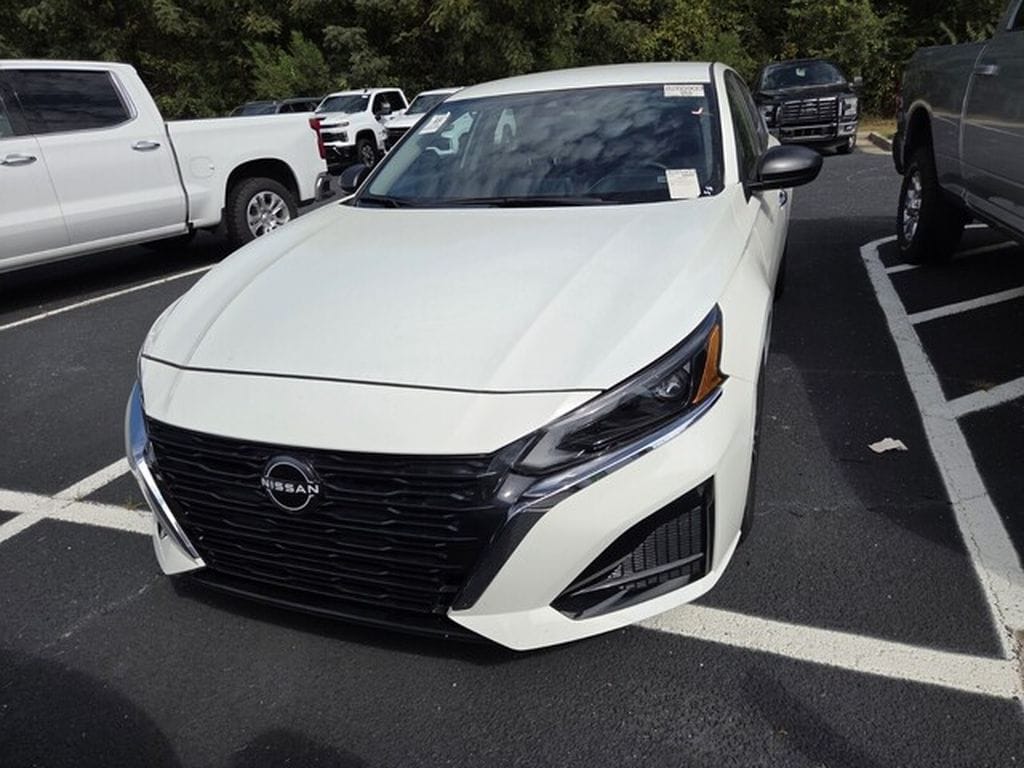 Used 2025 Nissan Altima SV