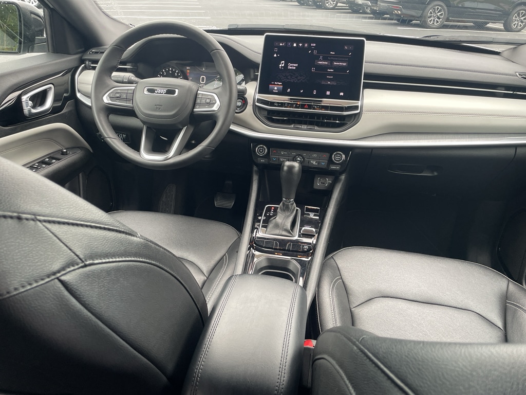 2025 Jeep Compass Limited - Photo 11