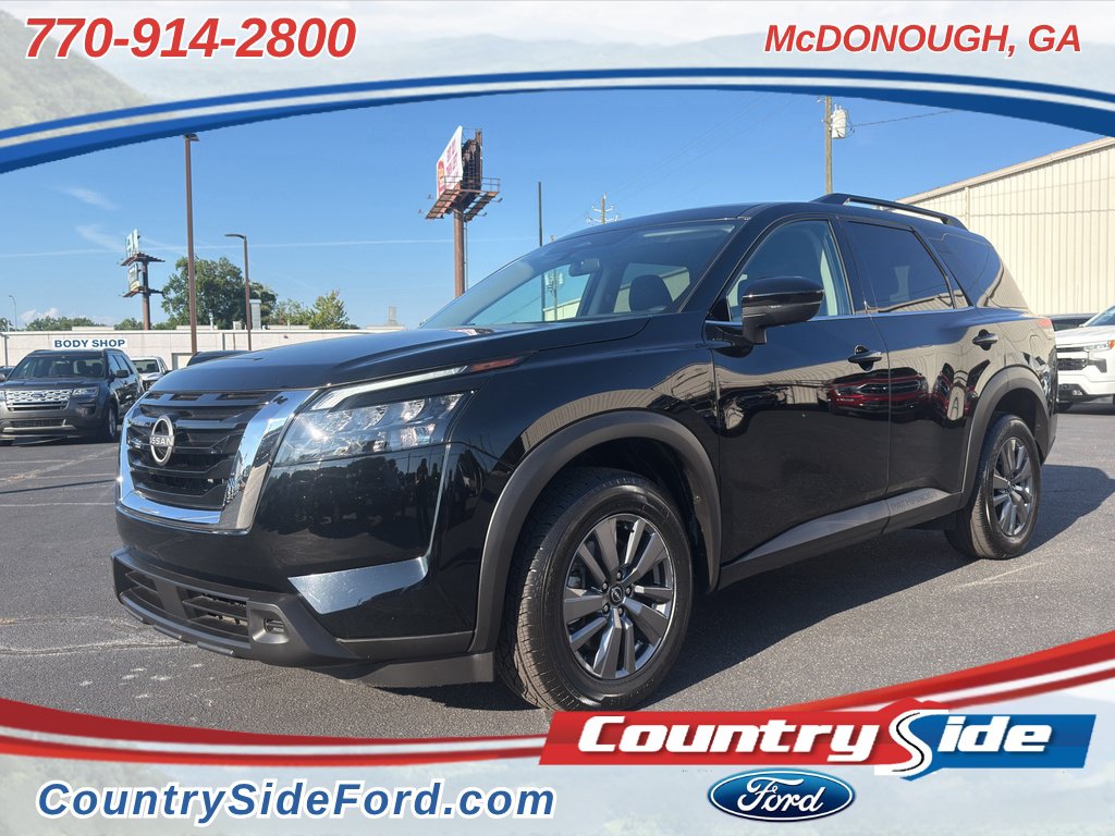 2025 Nissan Pathfinder SV