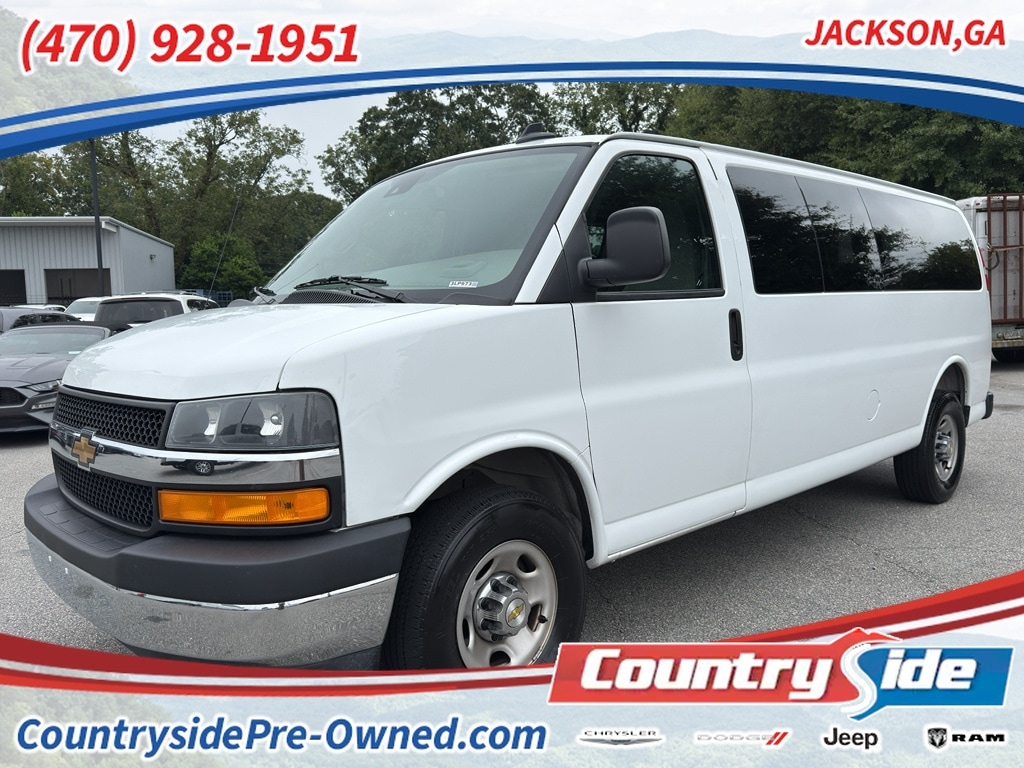 2025 Chevrolet Express Passenger