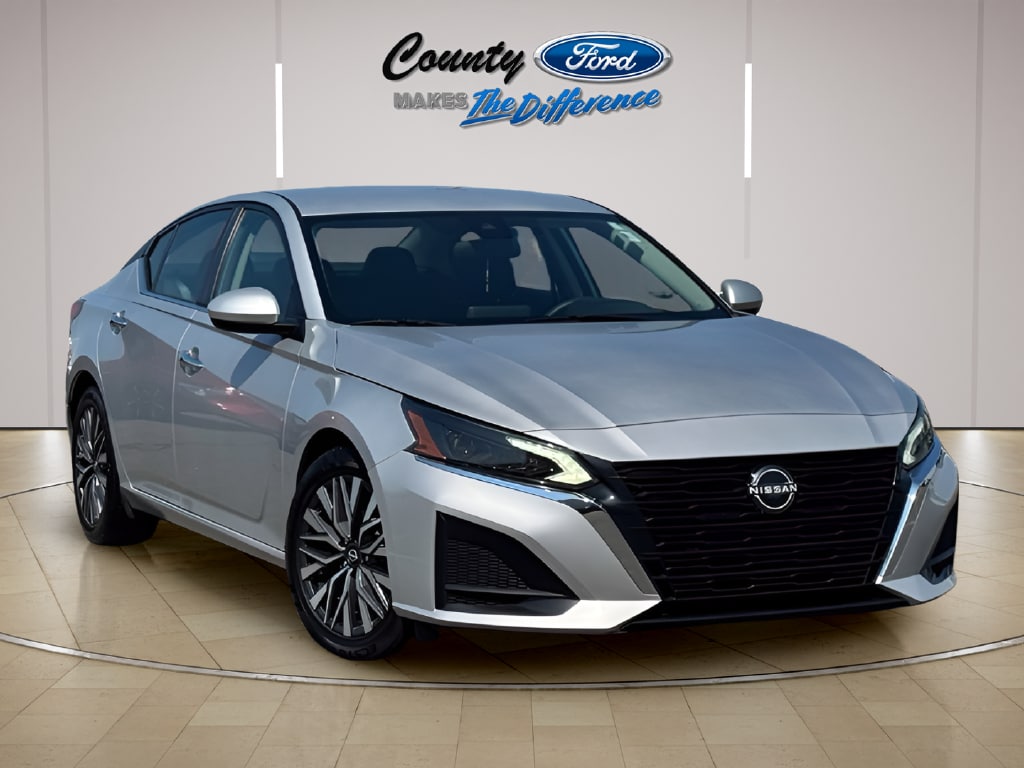 2023 Nissan Altima SV