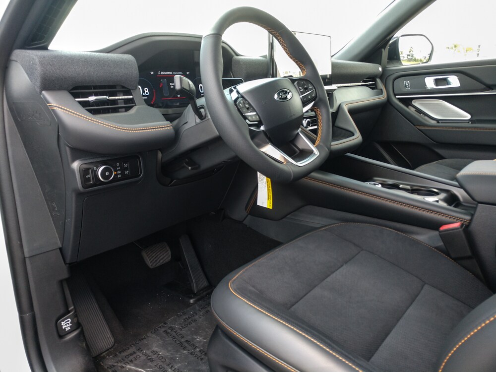 2026 Ford Explorer Tremor - Photo 8
