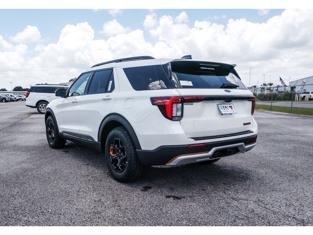 2026 Ford Explorer Tremor - Photo 3
