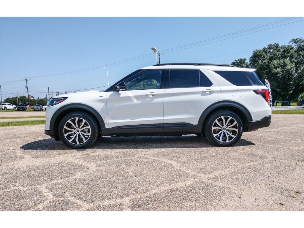 Used 2025 Ford Explorer ST-Line SUV