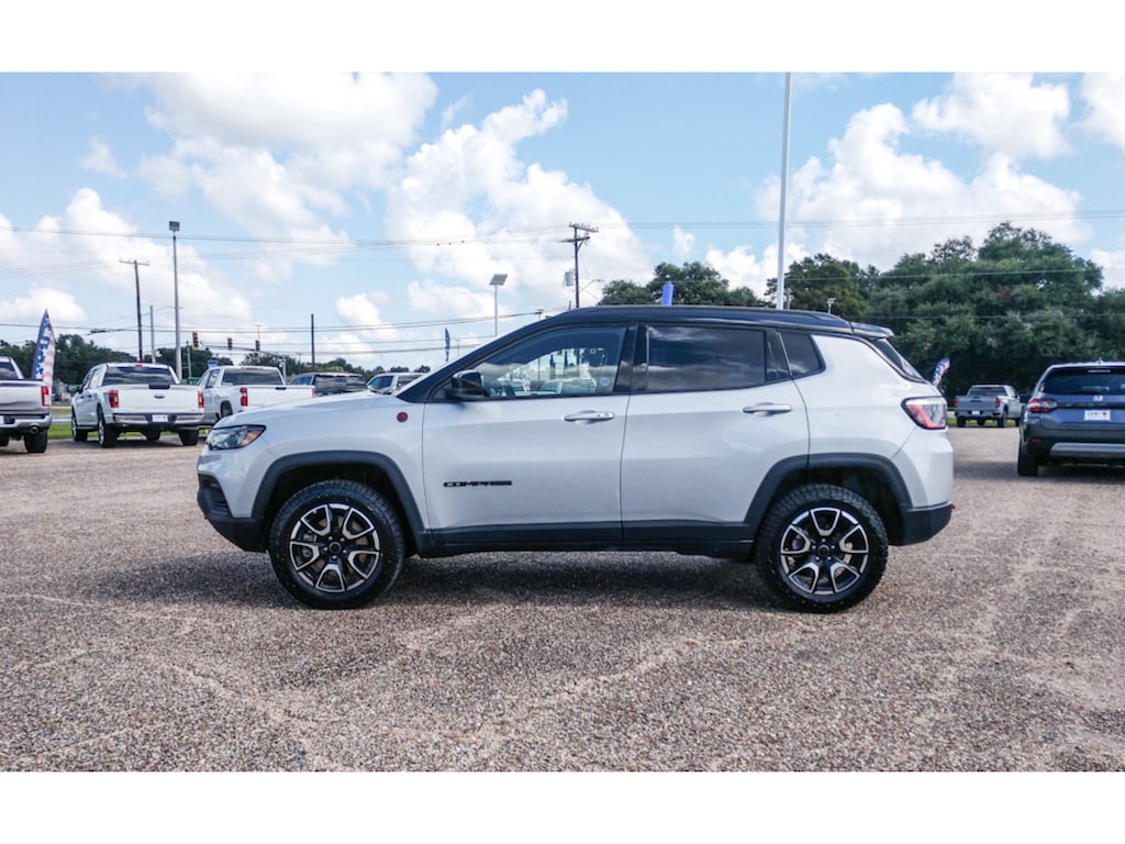 Used 2025 Jeep Compass Trailhawk SUV