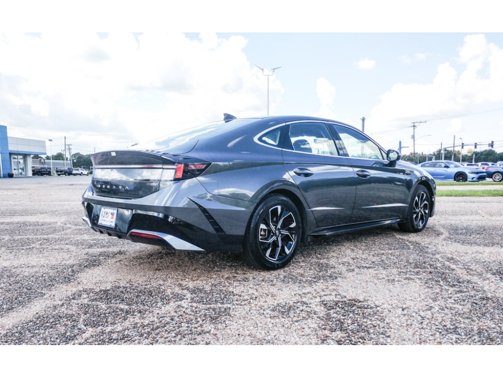 Used 2025 Hyundai Sonata SEL Sedan