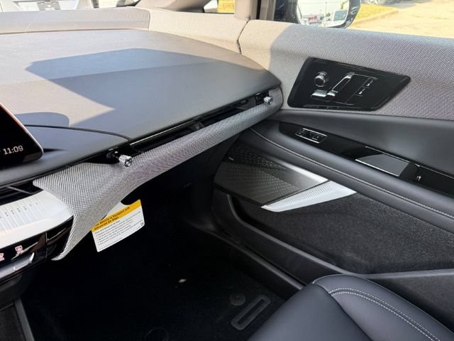 2027 Cadillac OPTIQ Sport - Photo 18