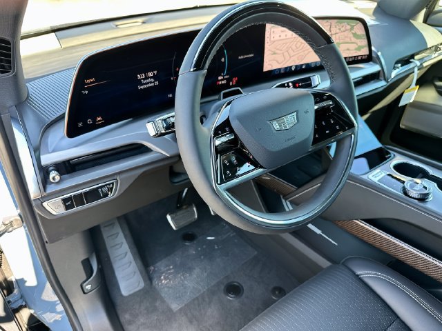 2027 Cadillac VISTIQ Luxury - Photo 14
