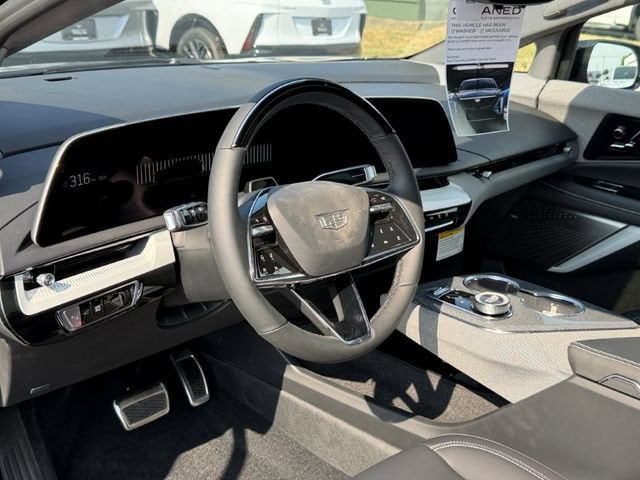 2027 Cadillac OPTIQ Sport - Photo 11