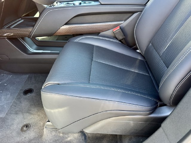 2027 Cadillac VISTIQ Luxury - Photo 15