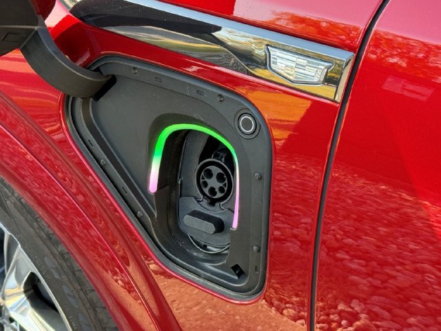 Certified 2026 Cadillac Vistiq Platinum SUV
