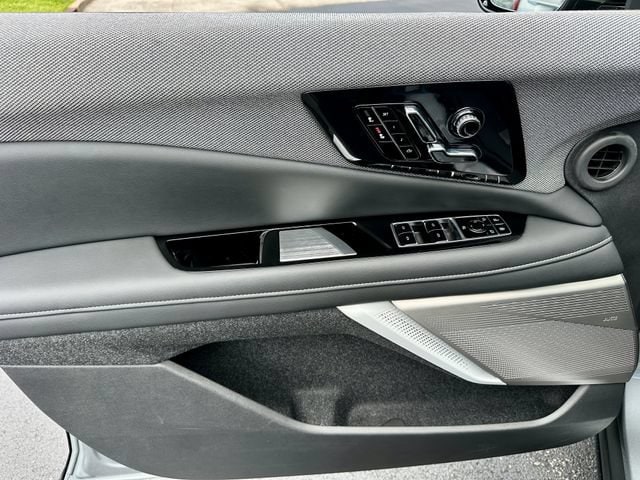 2026 Cadillac OPTIQ Sport - Photo 10