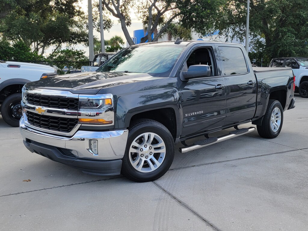 Used 2018 Chevrolet Silverado 1500 LT 2WD Crew Cab 143.5 LT w/1LT