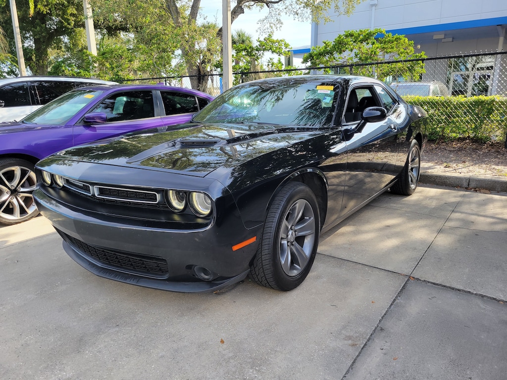Used 2016 Dodge Challenger SXT Coupe