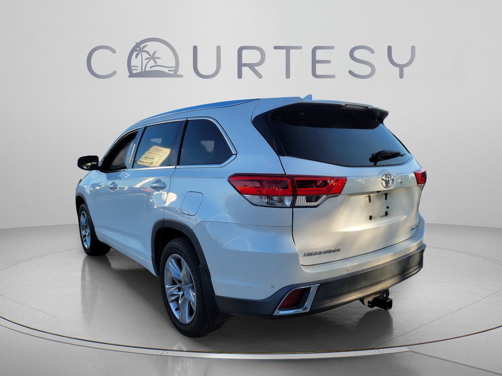 Used 2017 Toyota Highlander Limited Limited V6 FWD