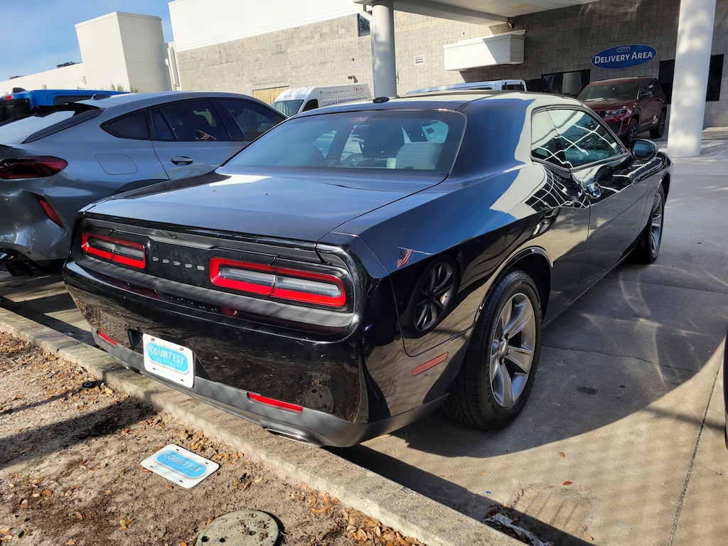 Used 2016 Dodge Challenger SXT Coupe