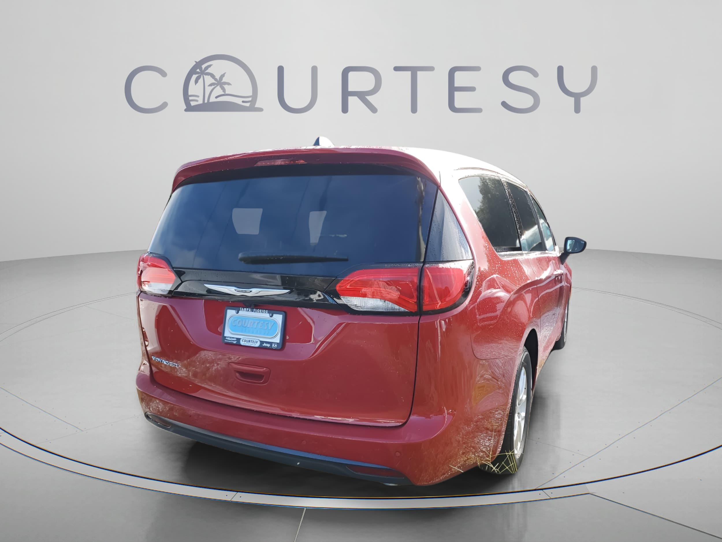 2026 Chrysler Voyager LX - Photo 6