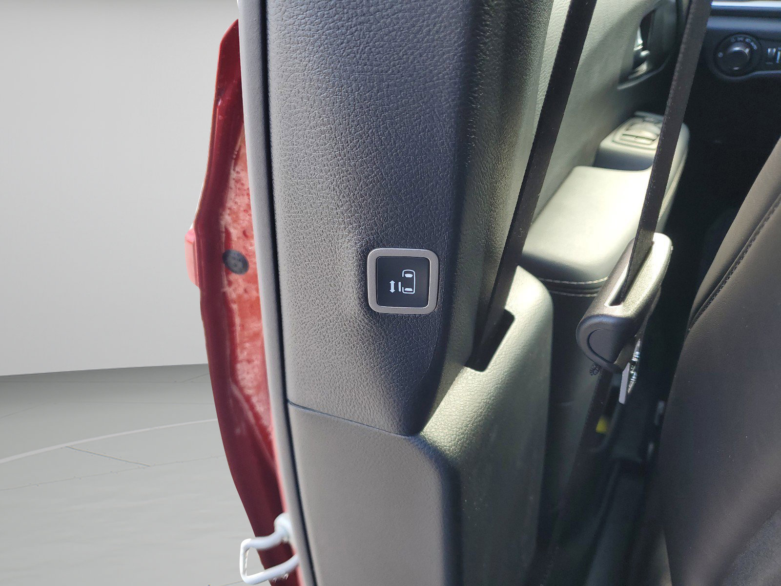 2026 Chrysler Voyager LX - Photo 31