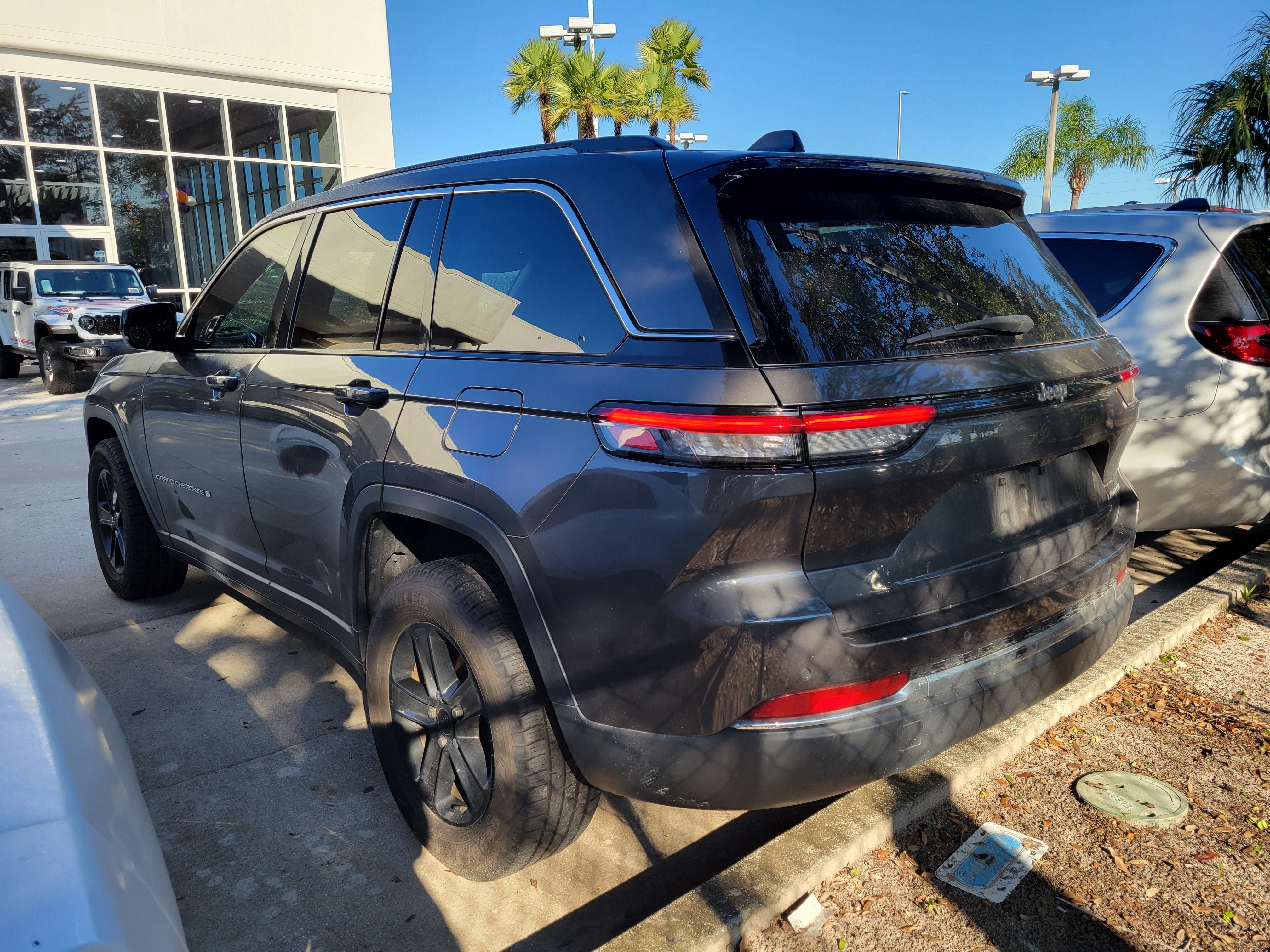 Used 2022 Jeep Grand Cherokee Limited Limited 4x2