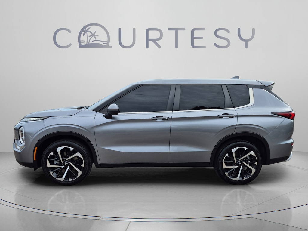 Used 2022 Mitsubishi Outlander SE CUV