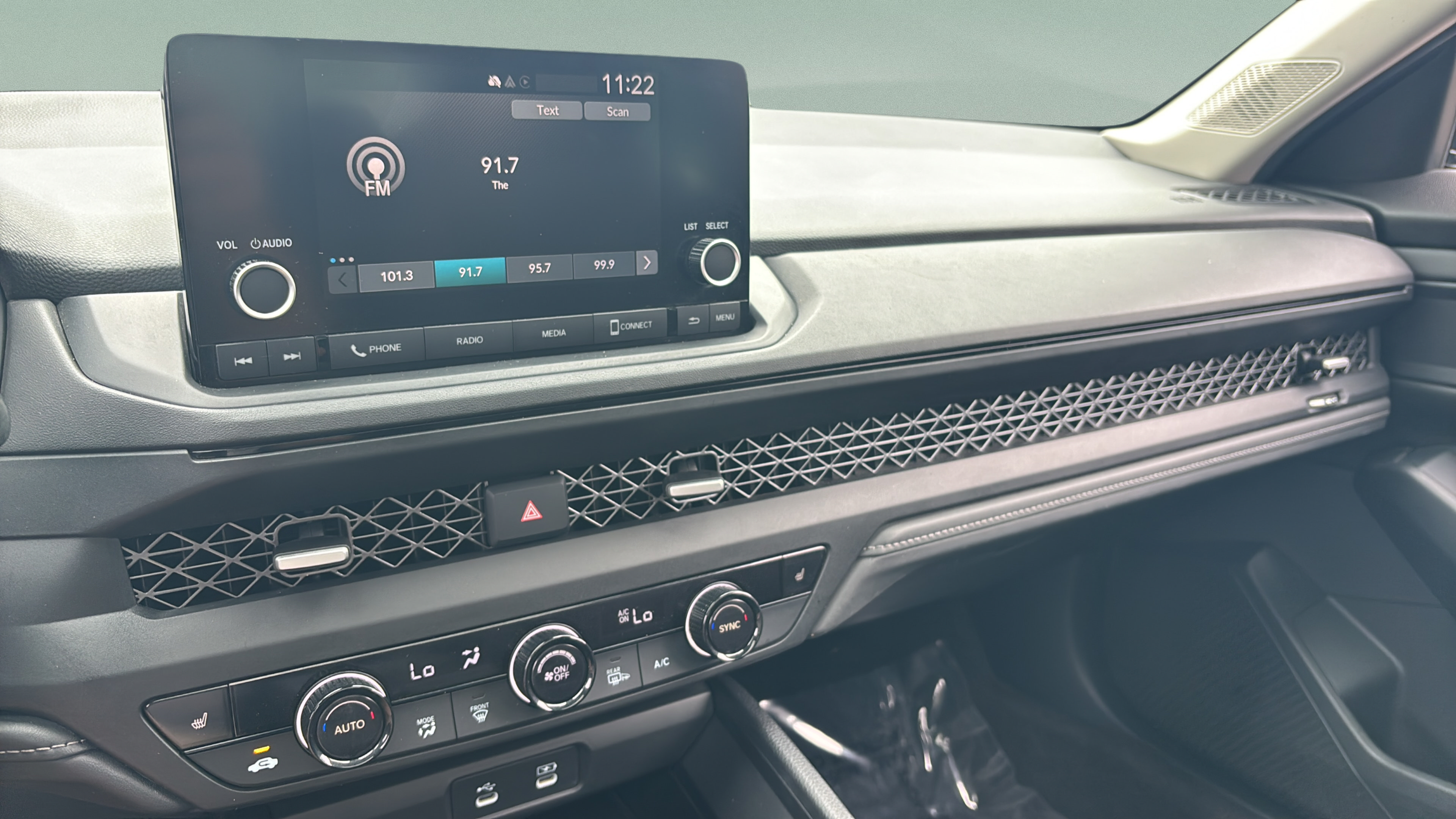 2023 Honda Accord EX - Photo 30