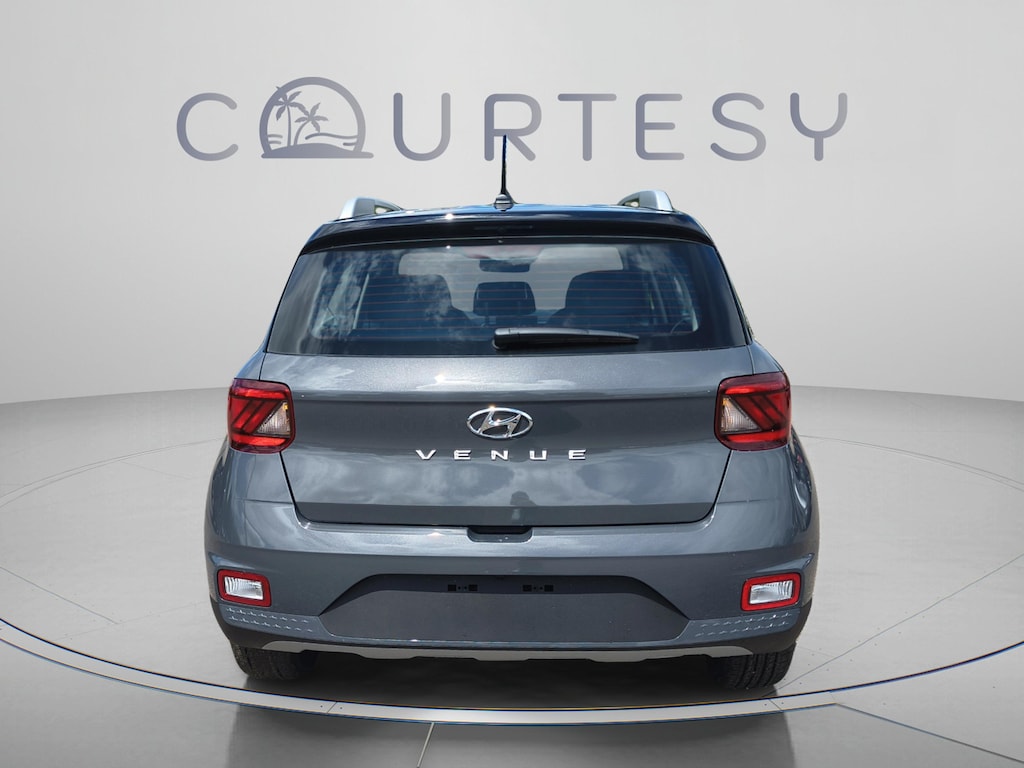 New 2026 Hyundai Venue SEL w/Two-Tone Roof SUV