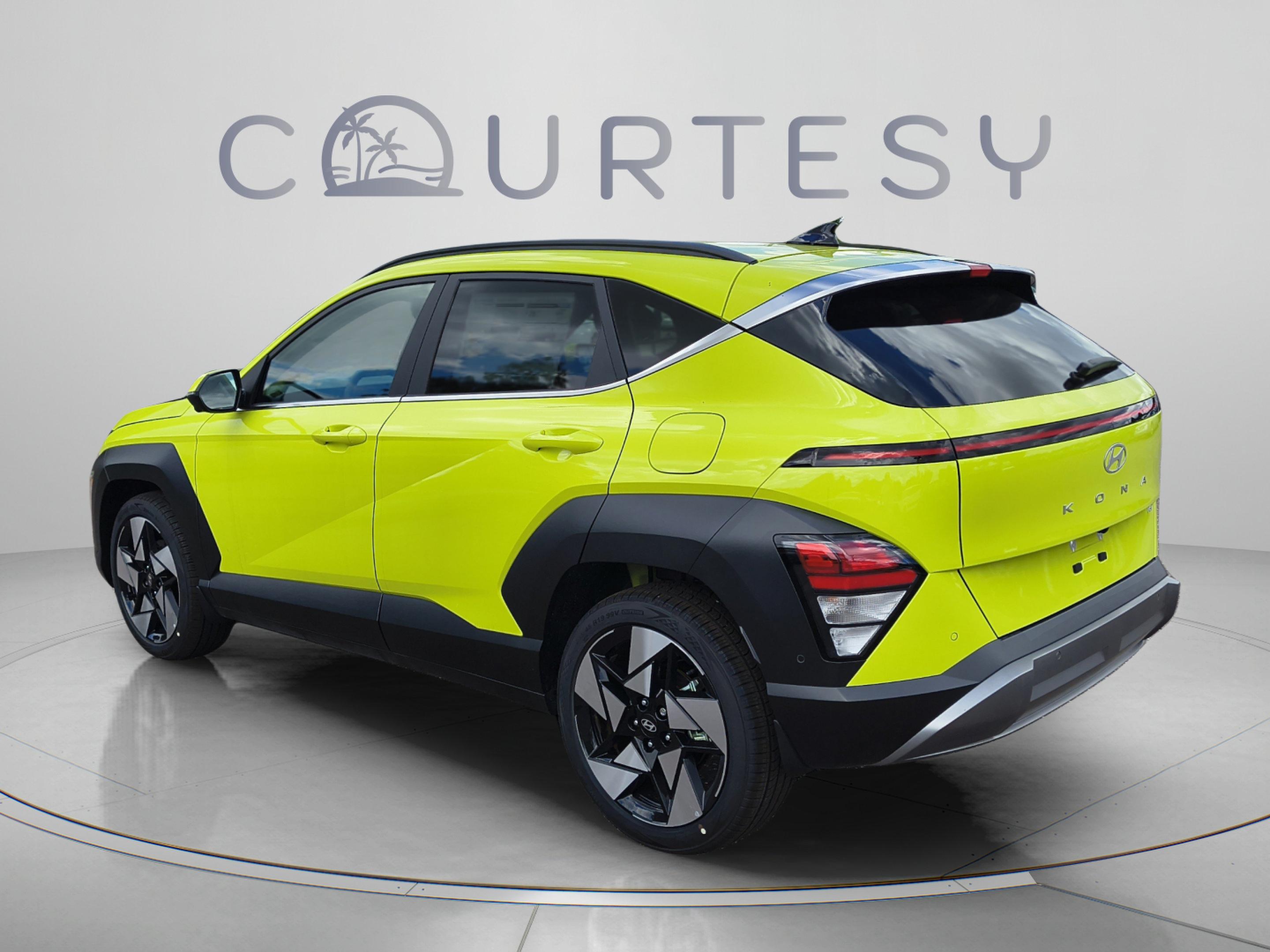 New 2026 Hyundai Kona Limited FWD SUV