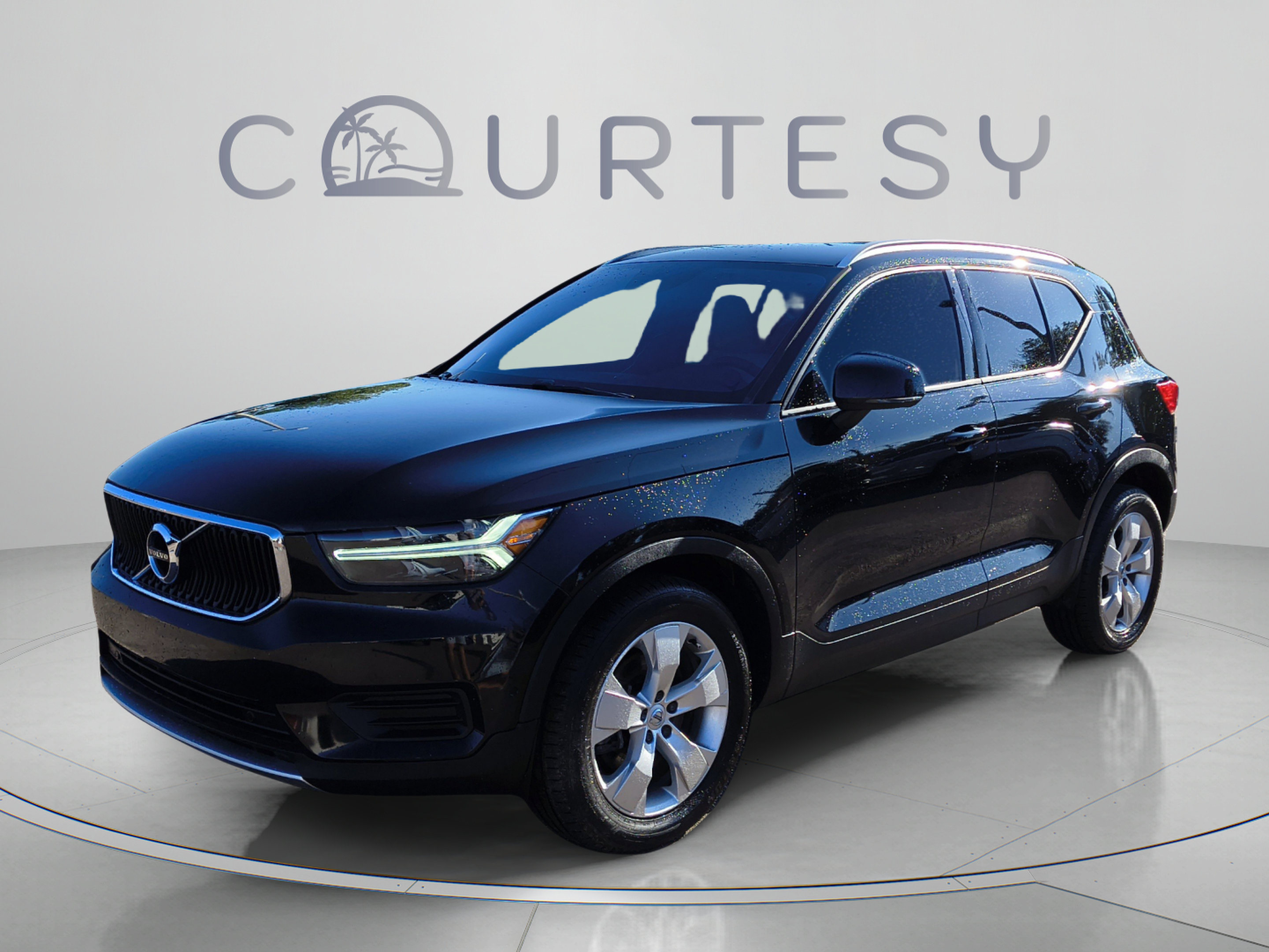 2019 Volvo XC40 T4 Momentum SUV
