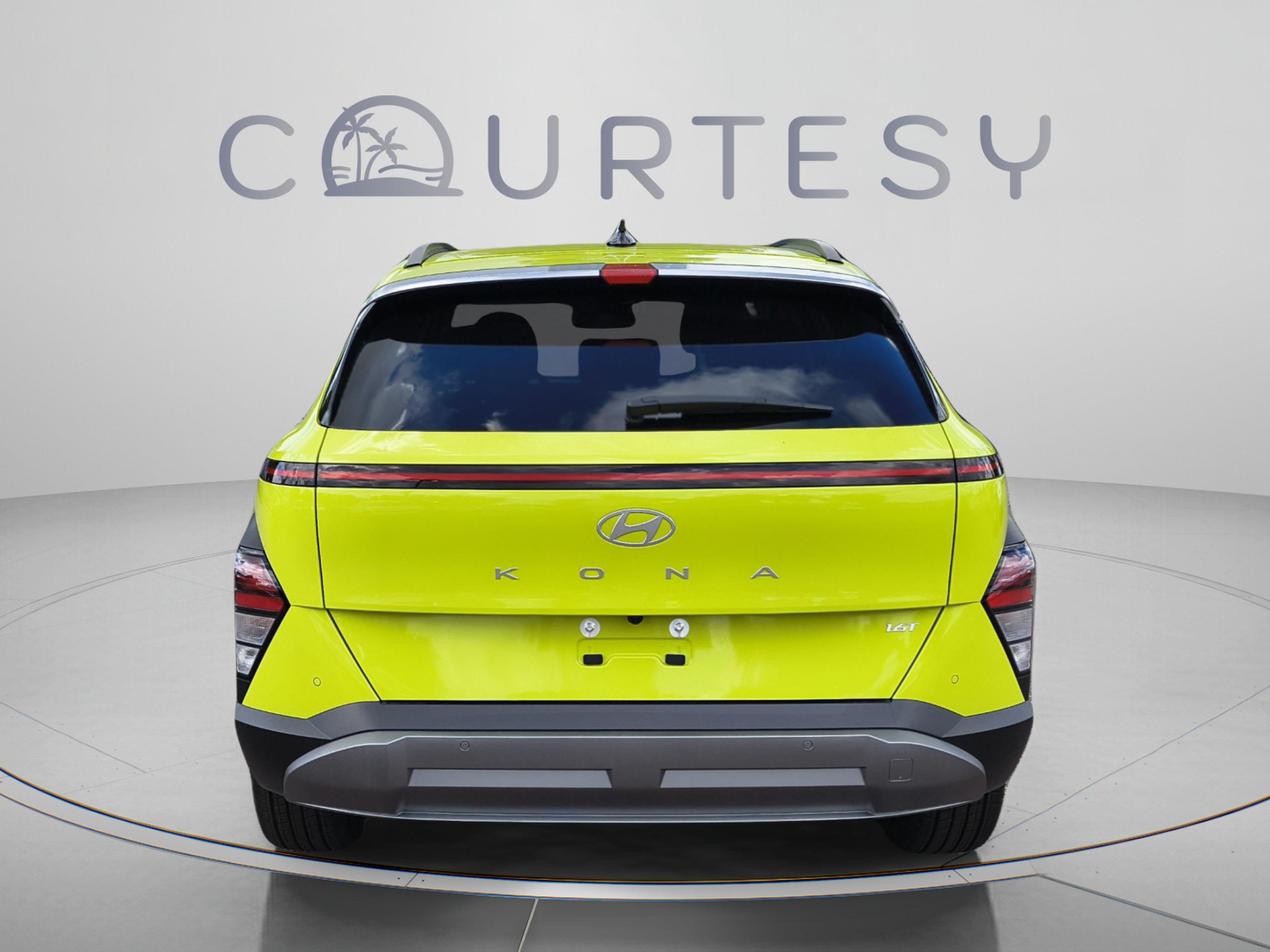 New 2026 Hyundai Kona Limited FWD SUV