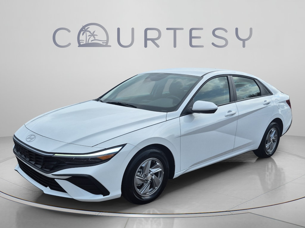 Certified 2025 Hyundai Elantra SE Sedan
