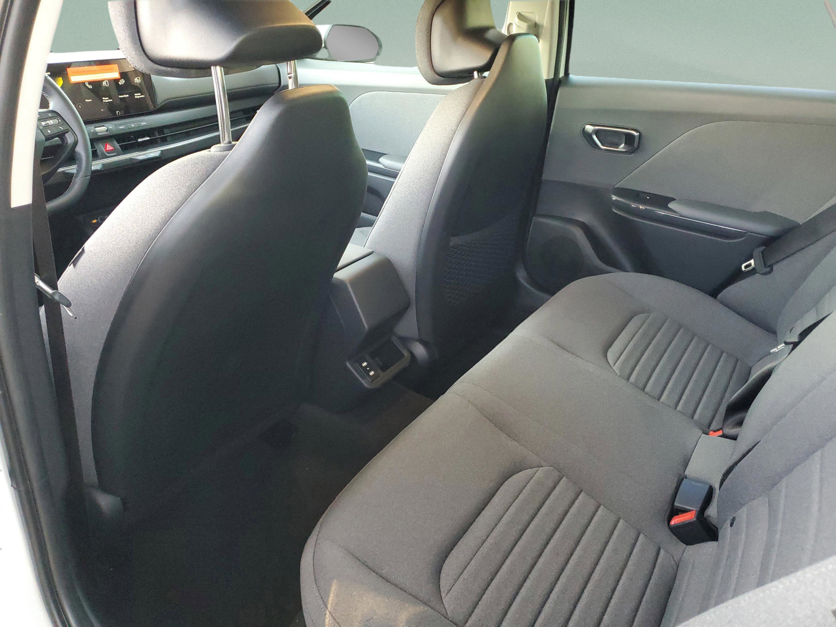 2025 Kia K4 EX - Photo 24