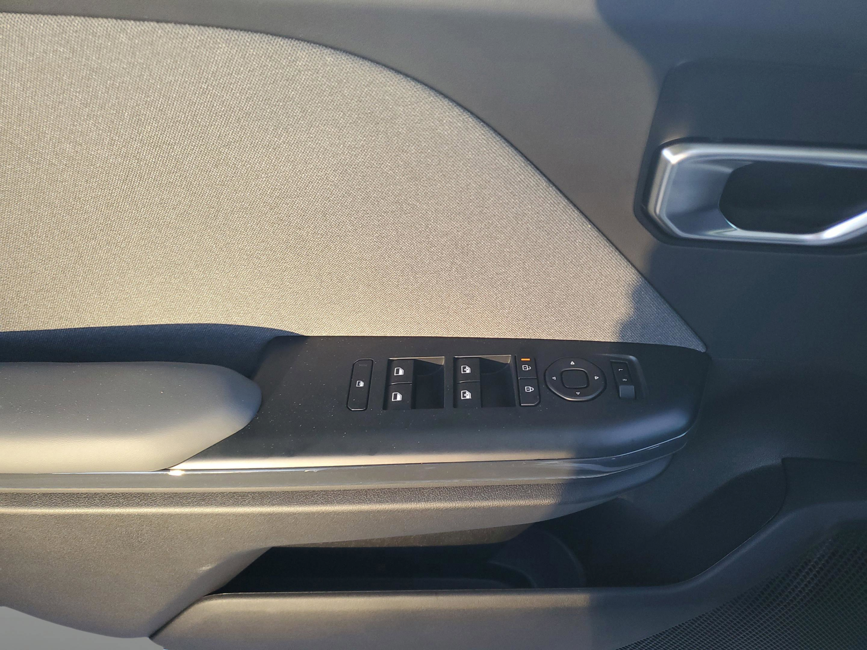 2025 Kia K4 EX - Photo 10