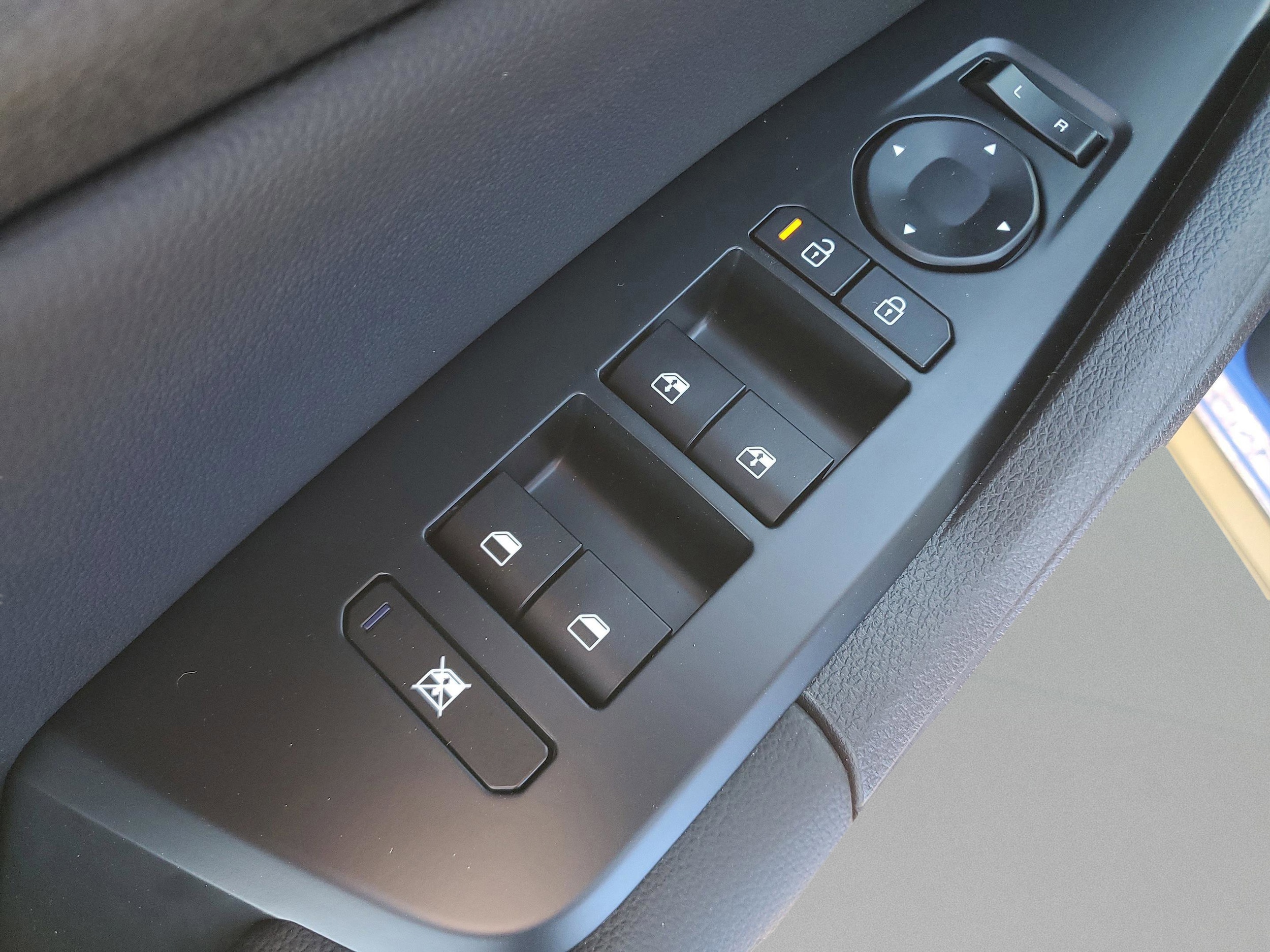 2026 Kia Sportage EX - Photo 8