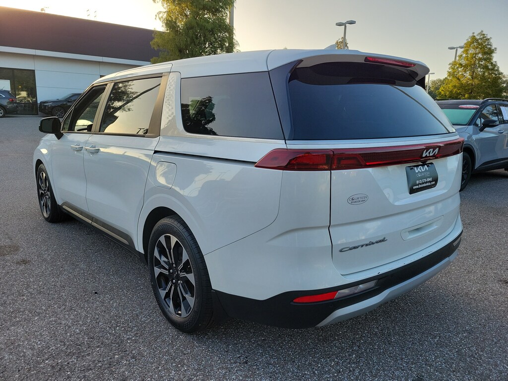 Certified 2022 Kia Carnival EX MPV