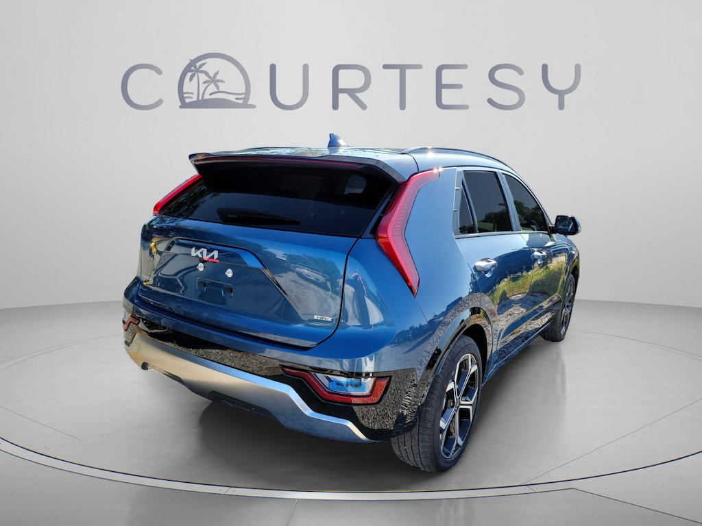 New 2026 Kia Niro SX Touring SUV