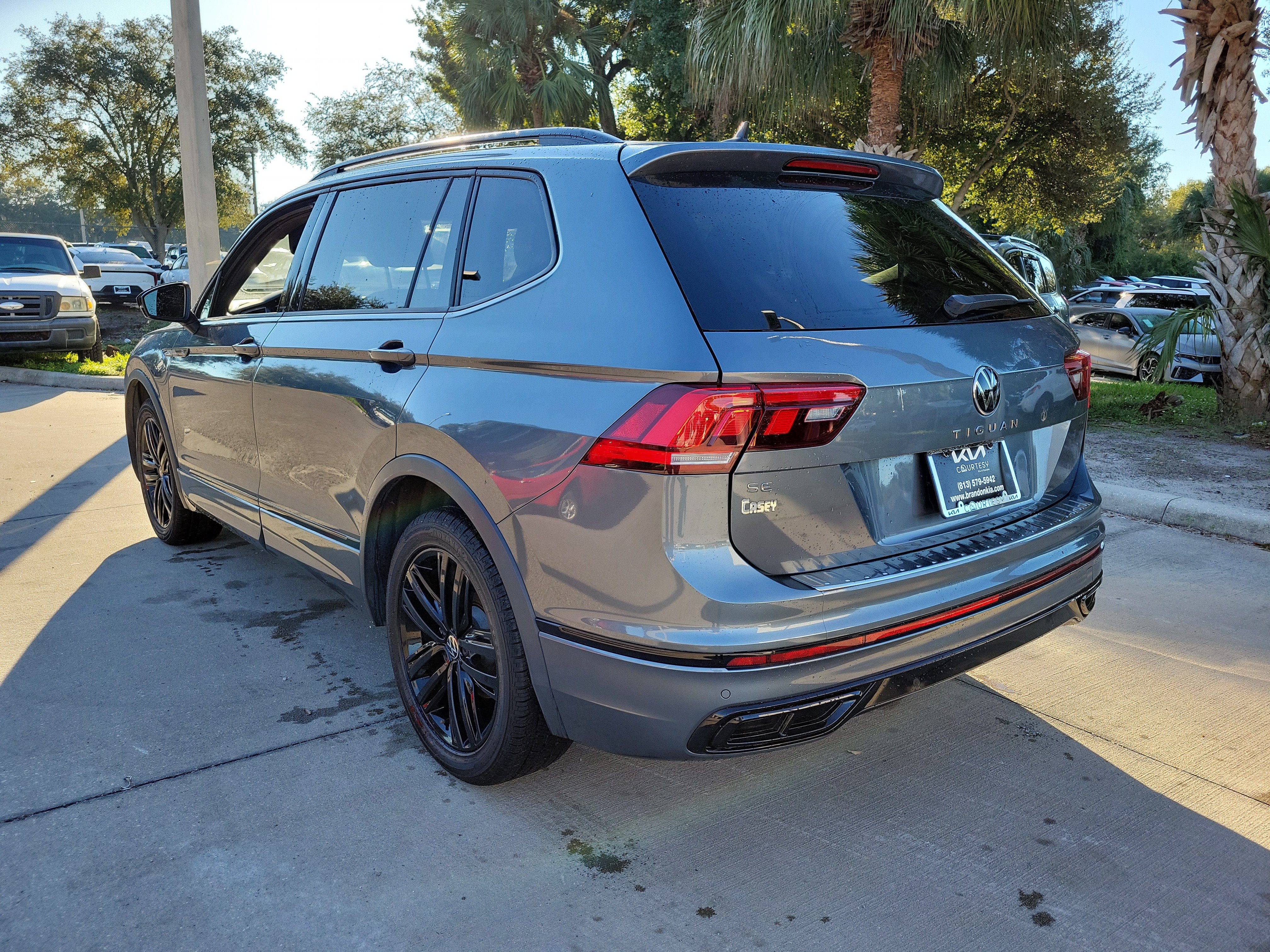 Used 2022 Volkswagen Tiguan 2.0T SE R-Line Black SUV