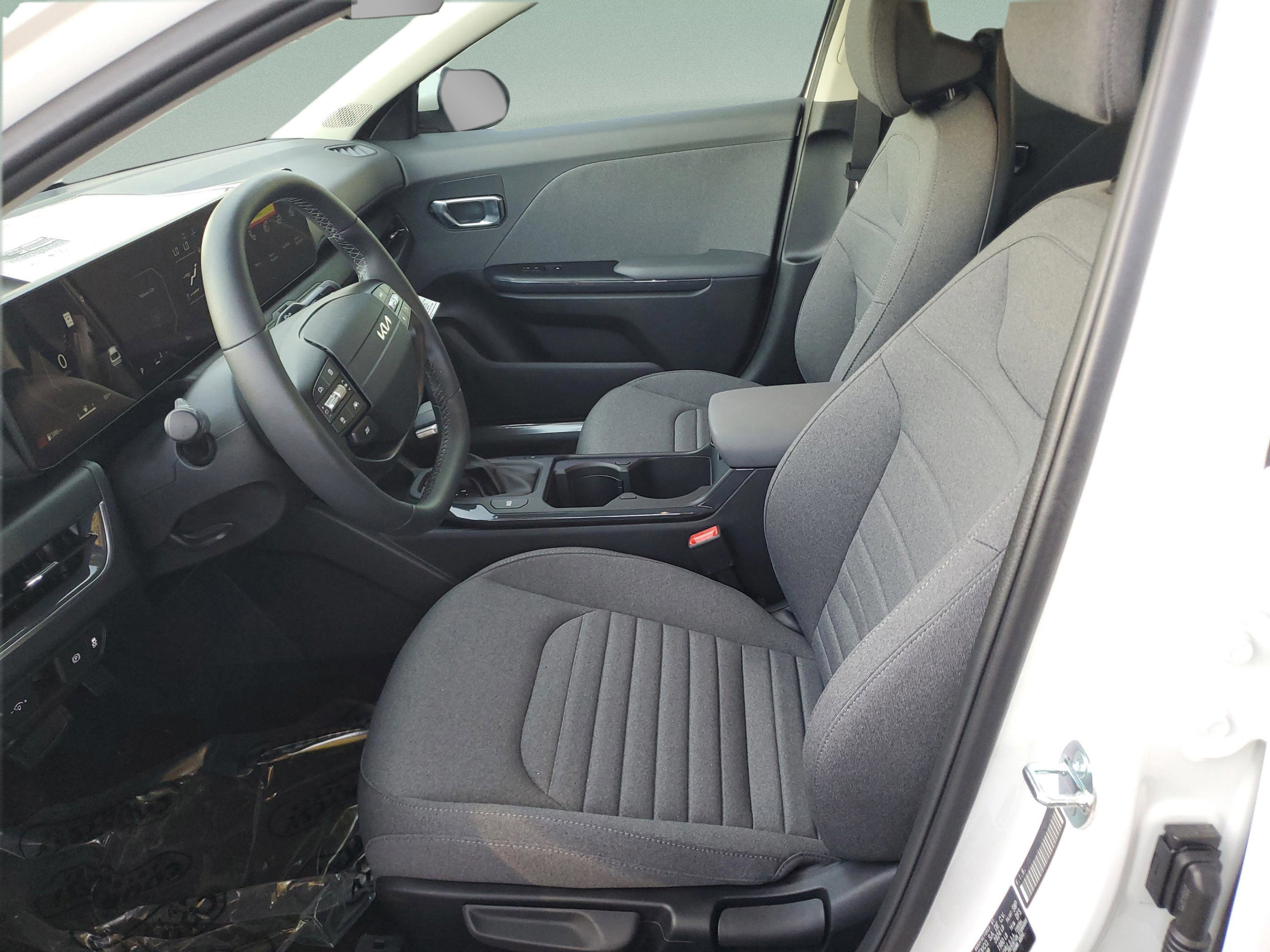 2025 Kia K4 EX - Photo 23