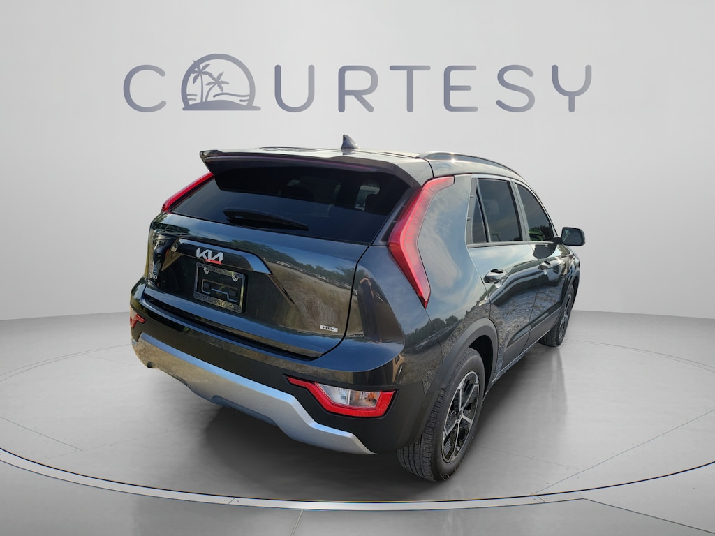 New 2026 Kia Niro LX SUV