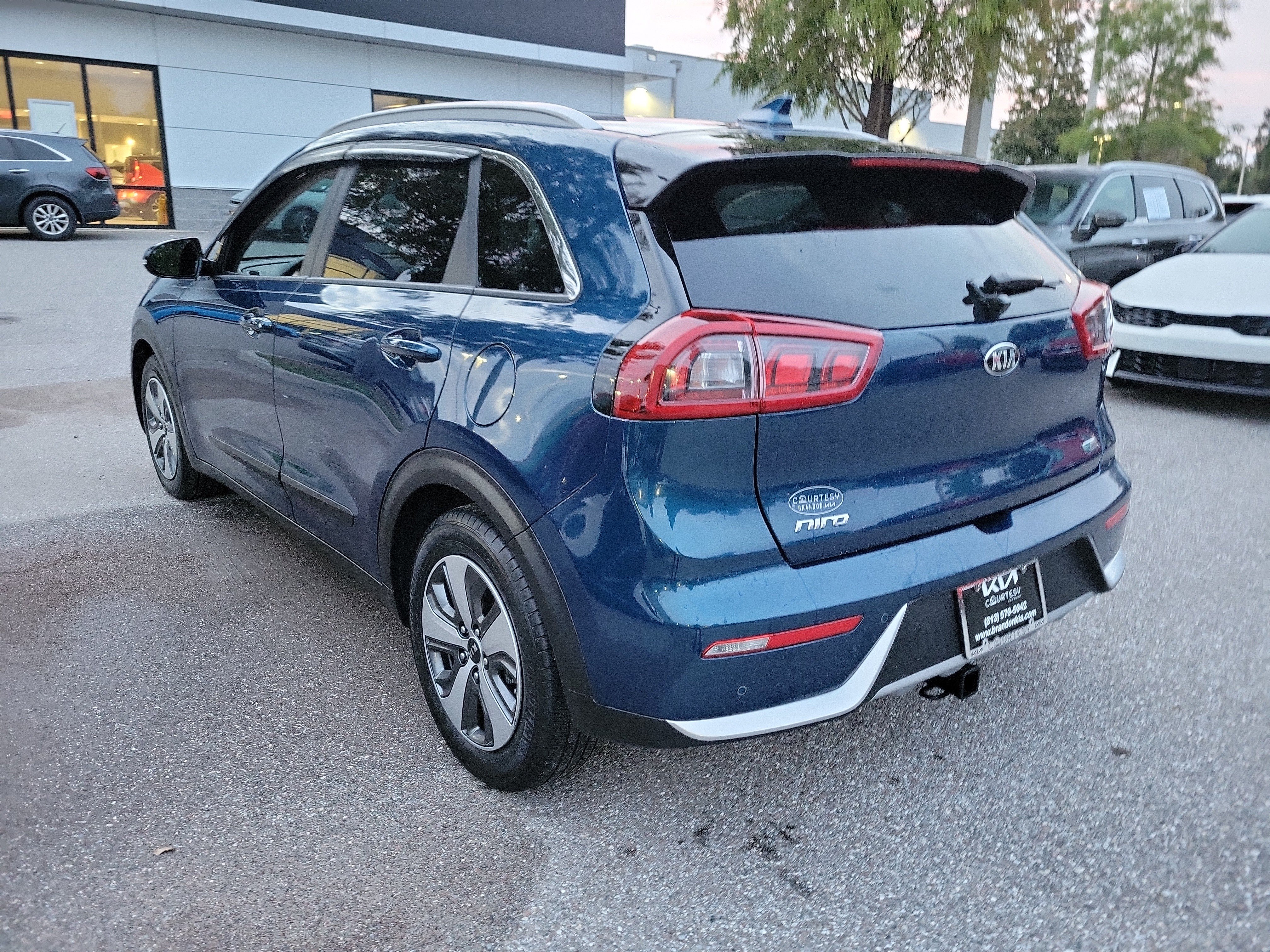 Used 2019 Kia Niro EX SUV
